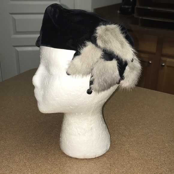 Juli Kay Hat - Picture 1 of 5